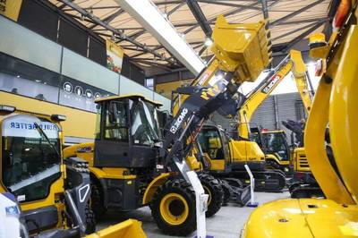 bauma CHINA 2020 創(chuàng)新向前！徐工小型鏟運(yùn)機(jī)械驚艷亮相，液壓動力技術(shù)引領(lǐng)潮流
